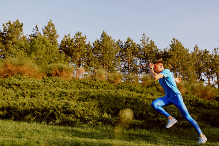 他被禁赛两 他被禁赛两